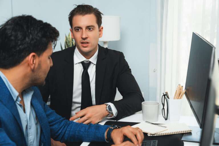 Consultant Wiufamcta Jivbcqu