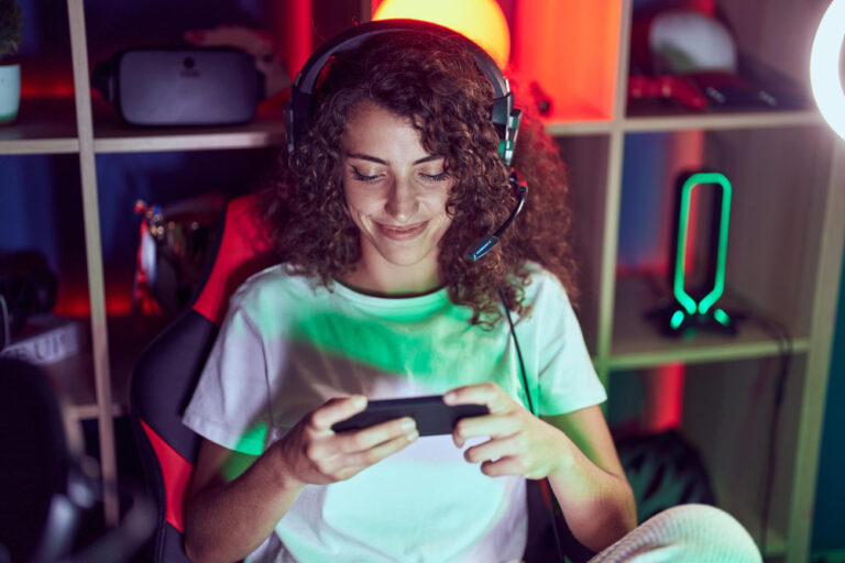 The Strategies to Win While Playing Online Games Playing Online Games