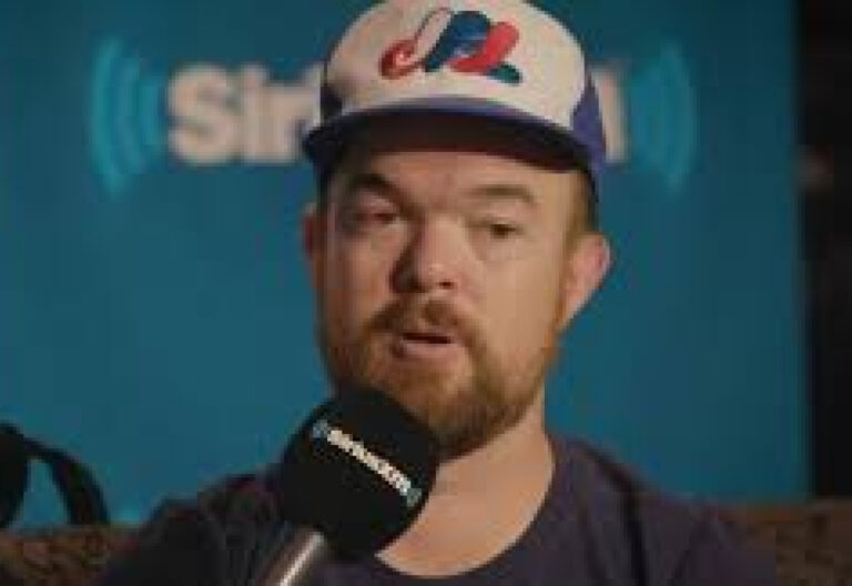 how tall is brad williams wife
